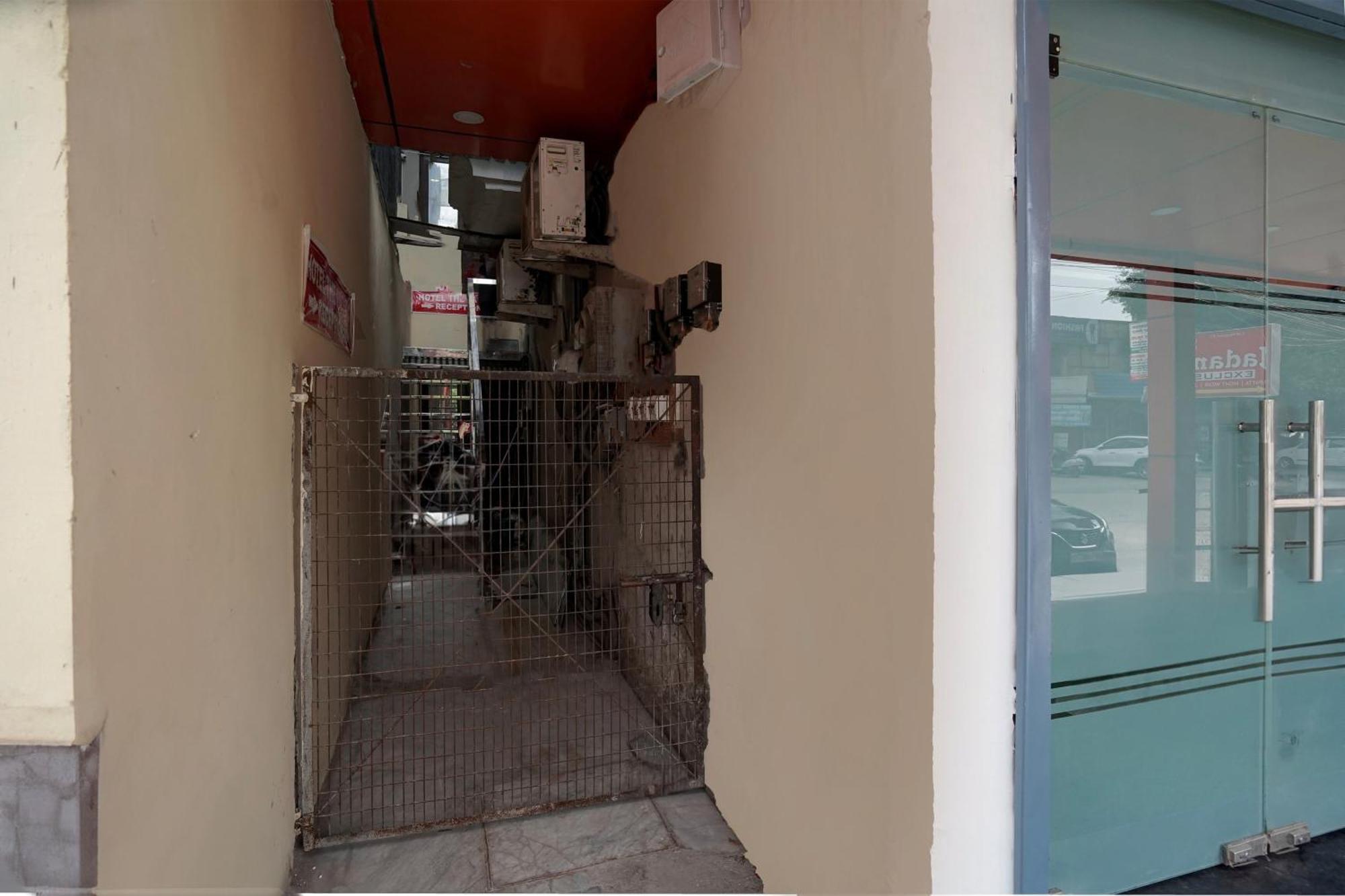 Hotel O 81617 The Pacific Hotel Ghaziabad Exterior photo