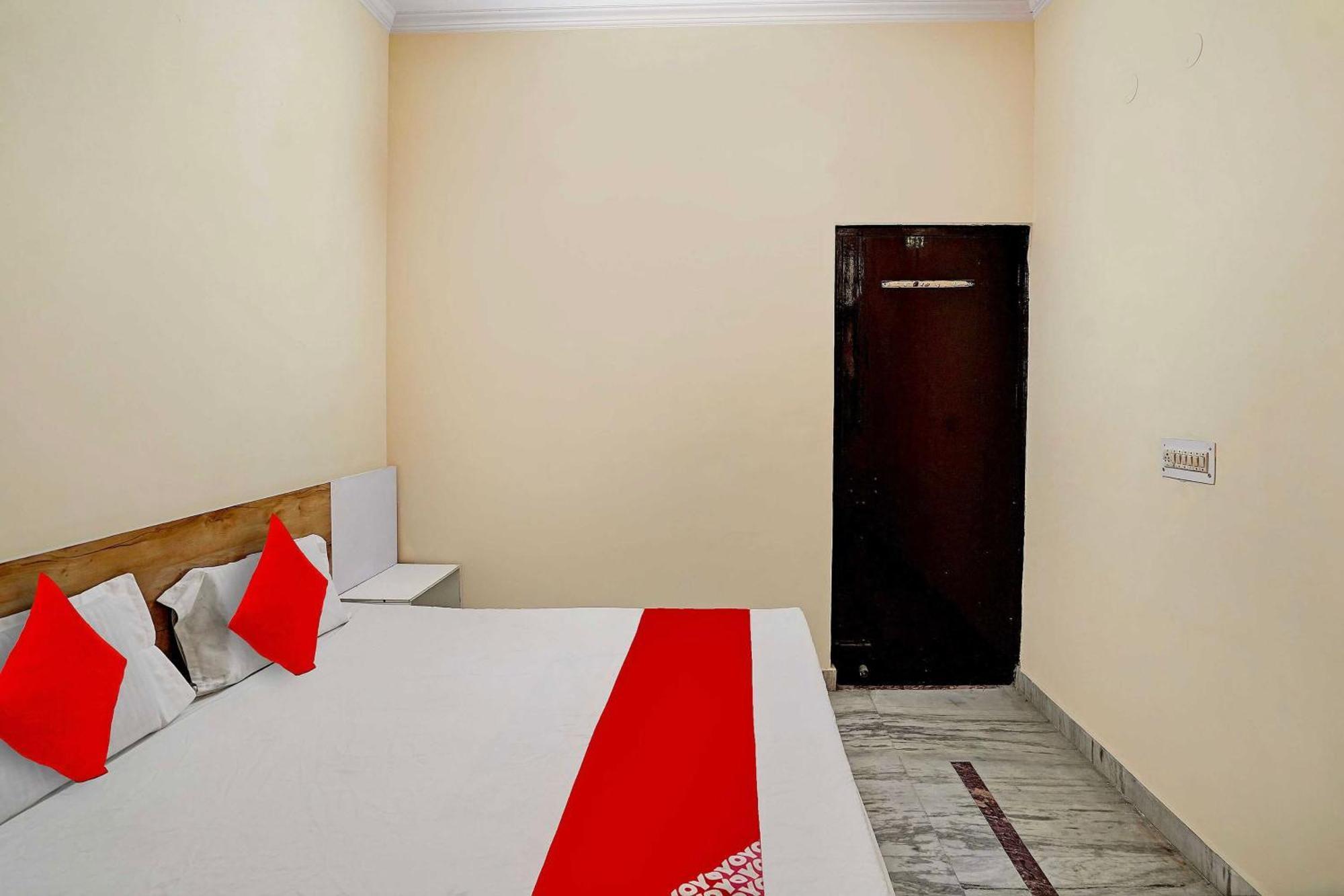 Hotel O 81617 The Pacific Hotel Ghaziabad Exterior photo